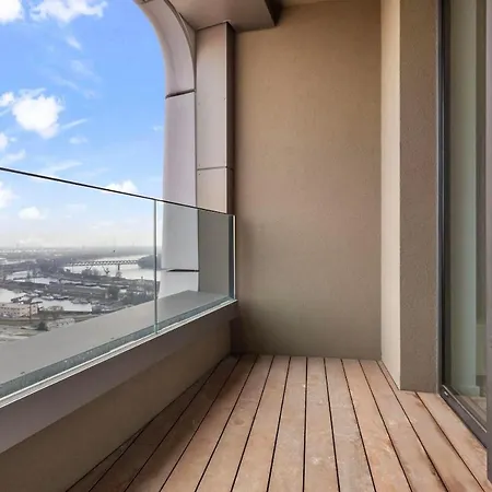 Skypark 1-bedroom On Floor 28 With Panoramic View And Parking By Skyviews * ブラチスラヴァ