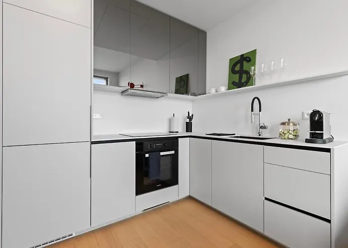 Skypark 1-bedroom On Floor 28 With Panoramic View And Parking By Skyviews شقة براتسيلافا